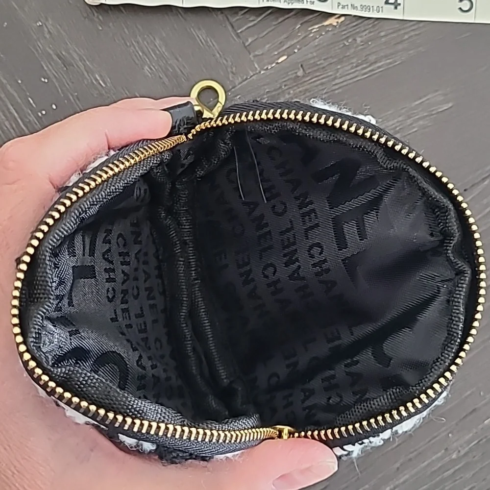 Chanel Tweed Quilted Coin Purse